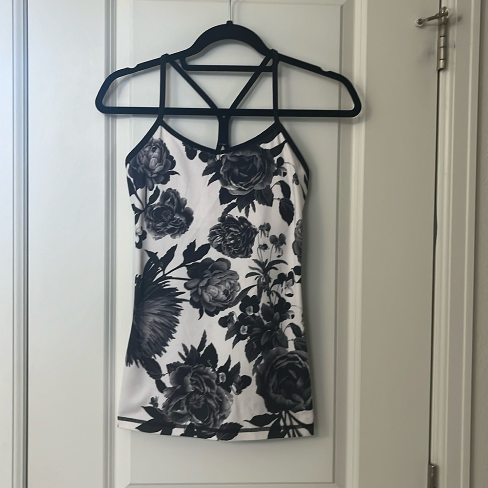Lululemon tank top